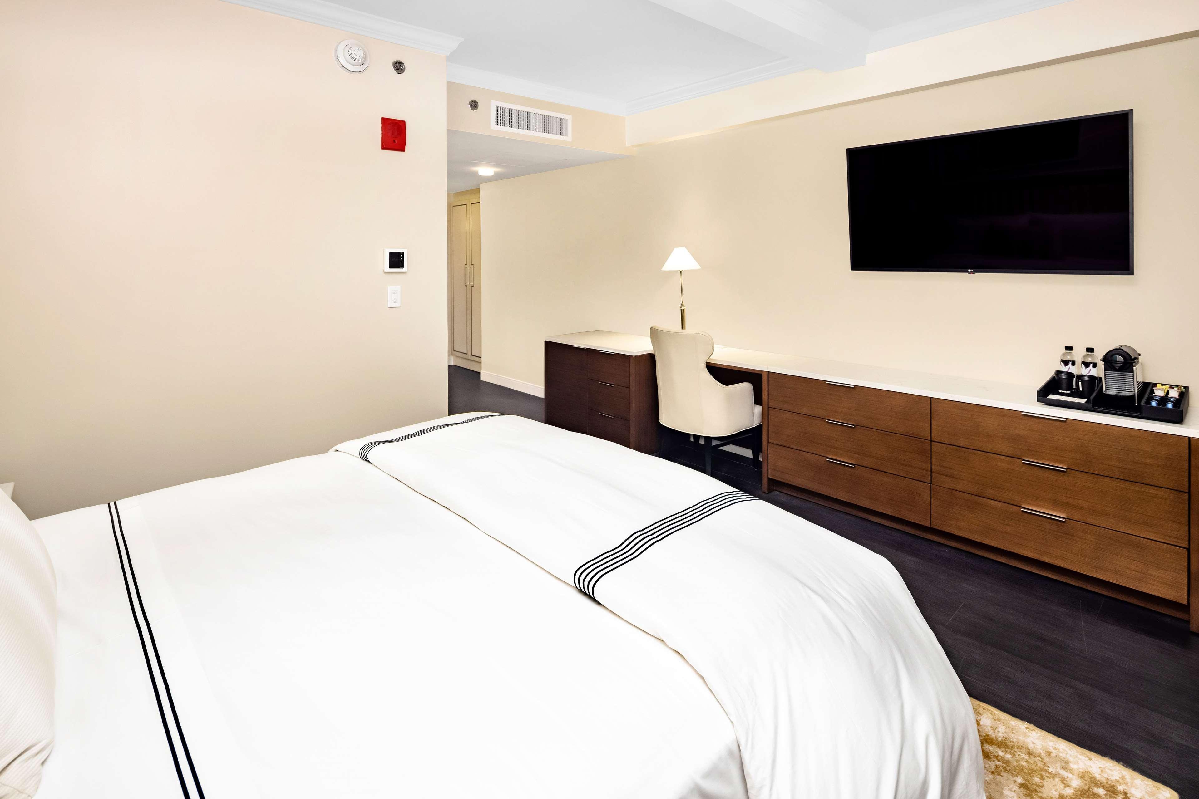 Hilton Club The Quin New York Hotel Екстериор снимка