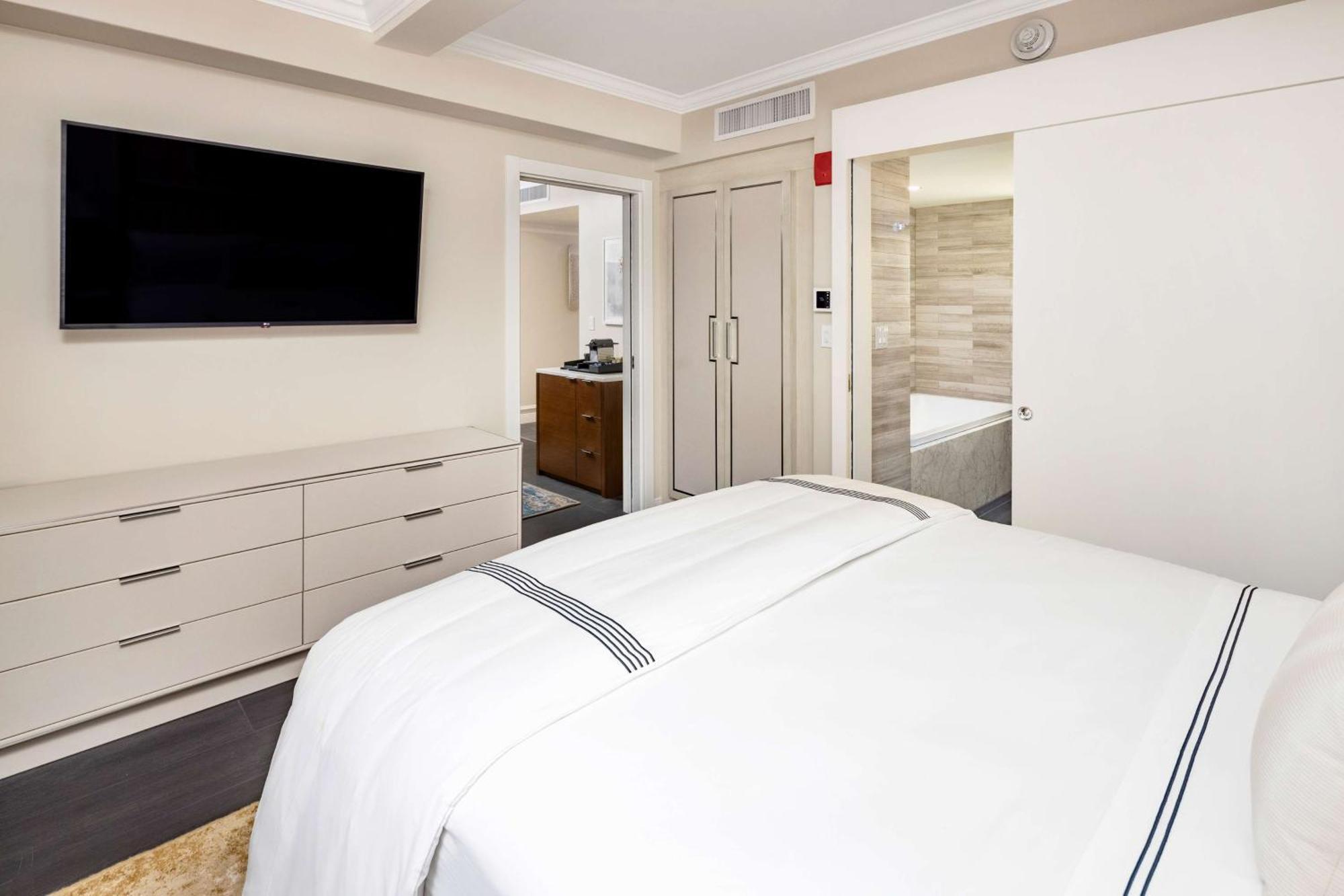 Hilton Club The Quin New York Hotel Екстериор снимка