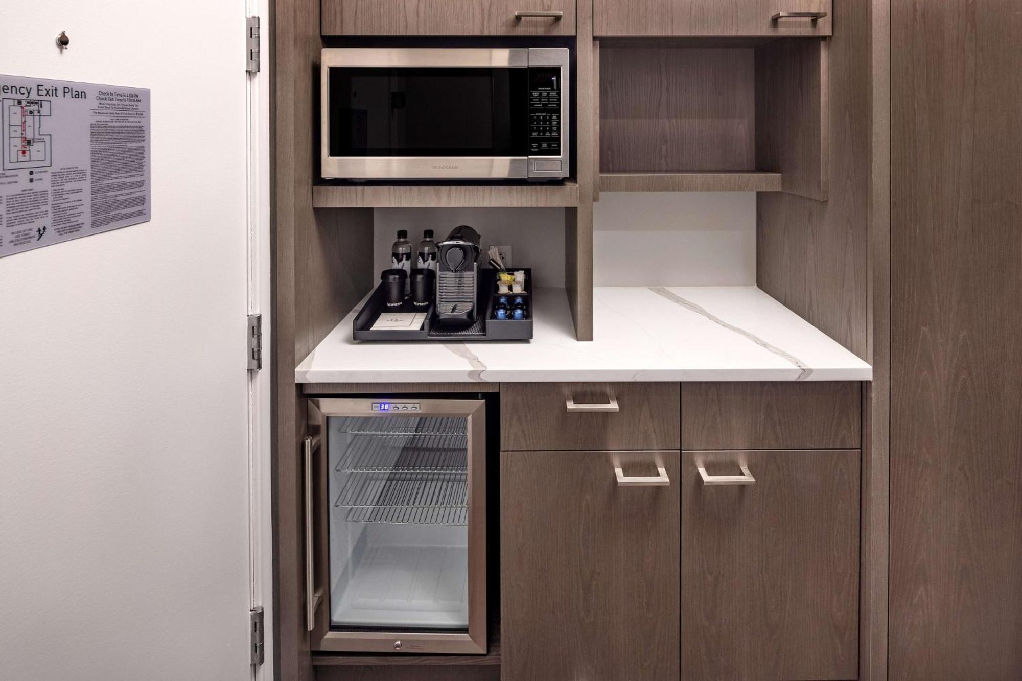 Hilton Club The Quin New York Hotel Екстериор снимка
