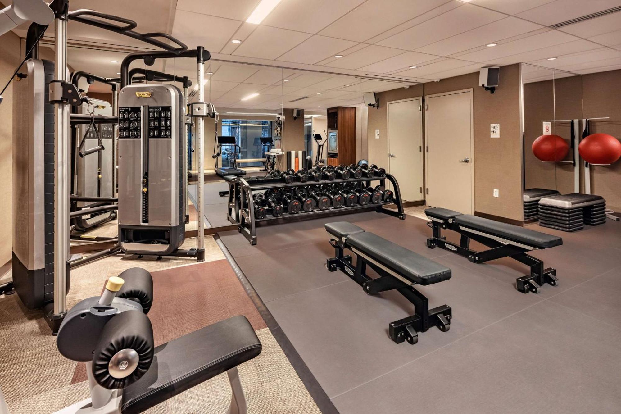 Hilton Club The Quin New York Hotel Екстериор снимка