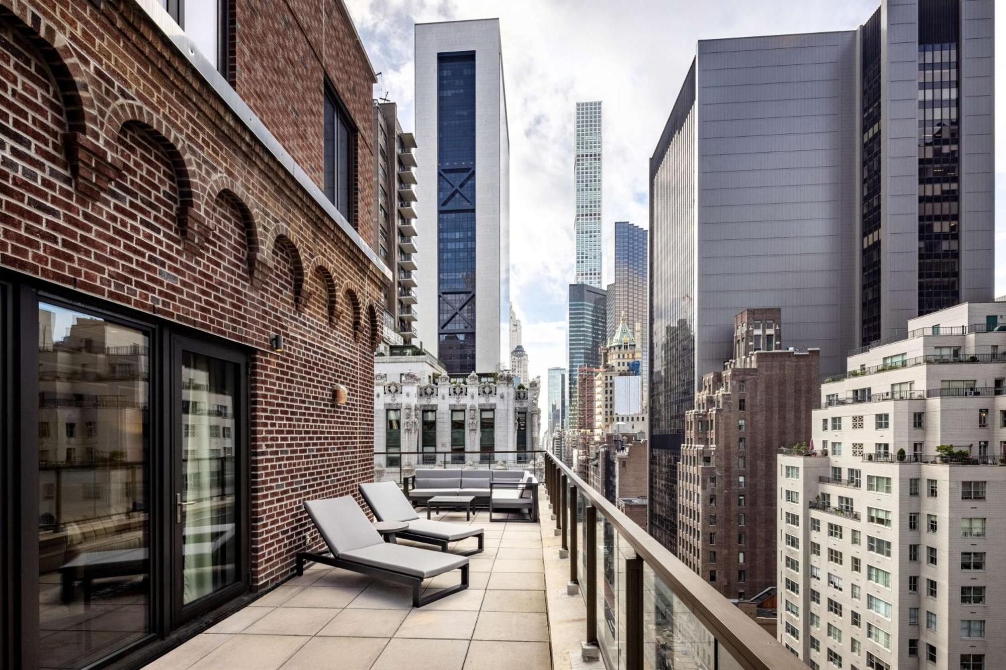 Hilton Club The Quin New York Hotel Екстериор снимка